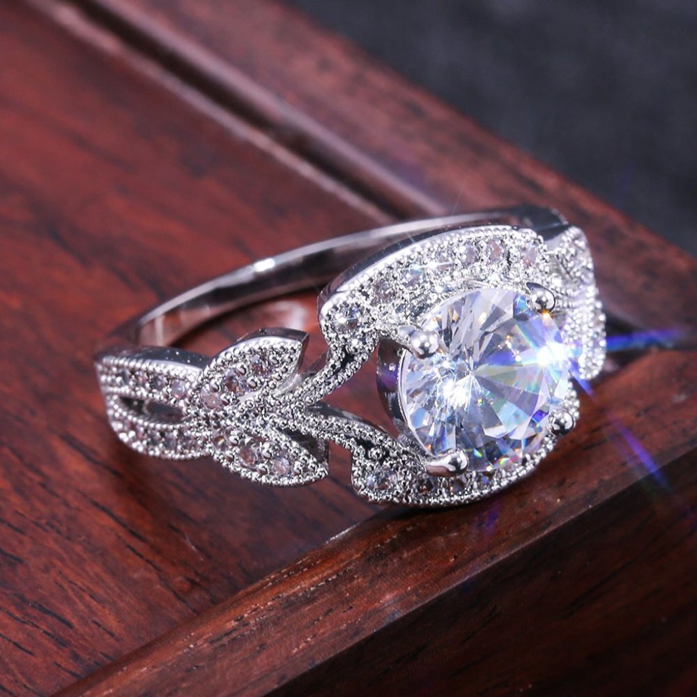Round Diamond Anillos Retro Flower Silver Vintage Ring for Women, VIP207